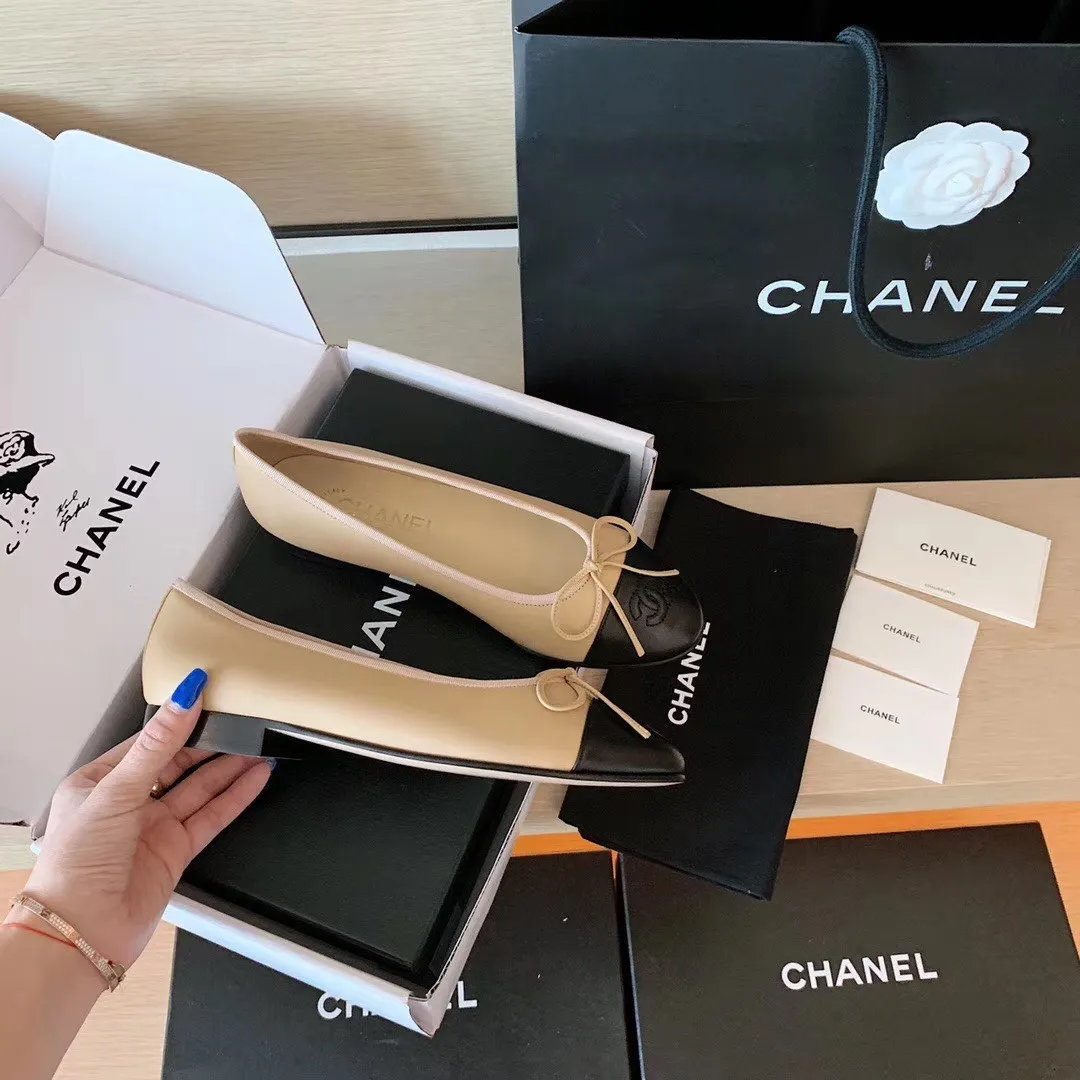 👟👟Ex-factory price 440👟👟Chanel Chanel⚠️Classic forever ballet shoes...the first few domestic versions, welcome to compare🆚🌟Material: The upper is made of imported sheepskin ✈️Mixed sheepskin lining ✈️Italian leather outsole🌟size: 34-40